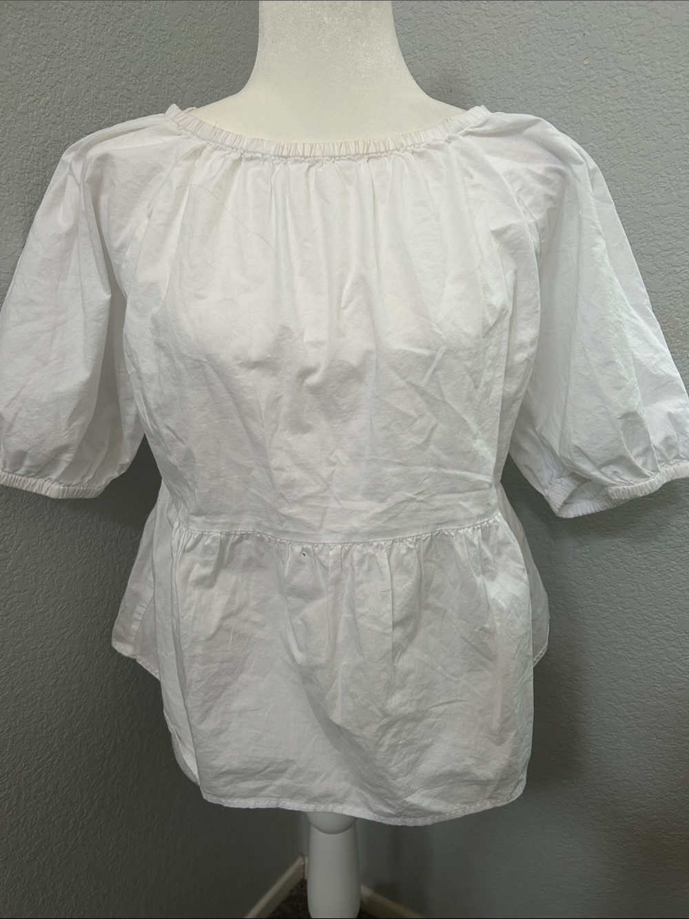 Old Navy White Elastic Neck Puff Sleeve Top